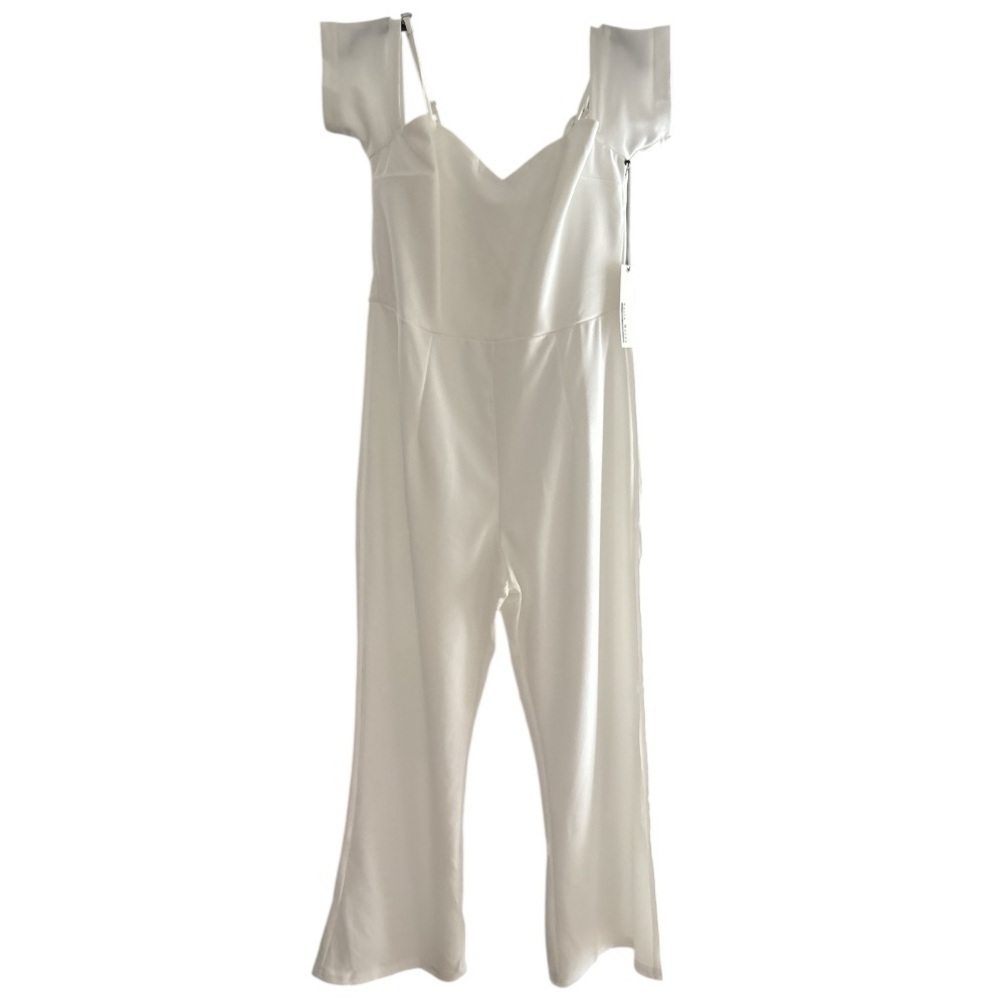 Haute Monde‎ White Off The Shoulder Sweetheart Neckline Jumpsuit